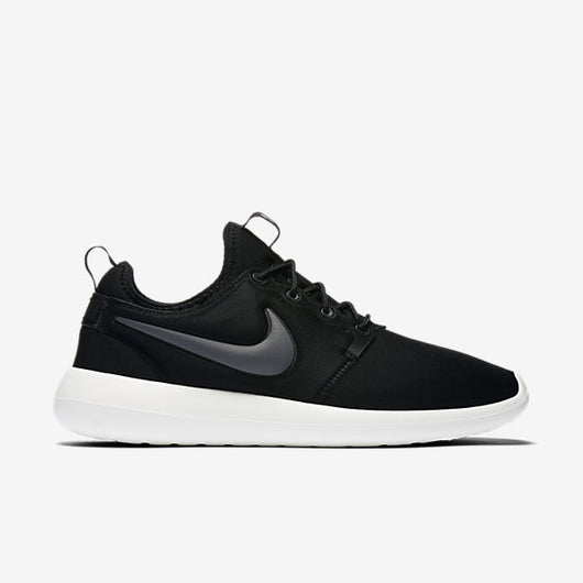 NIKE ROSHE TWO BLACK & WHITE